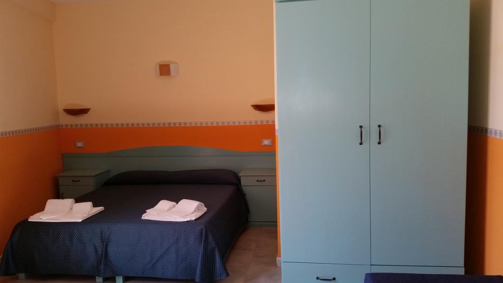 Hotel Costa Antiga SantʼAnna Arresi Екстериор снимка