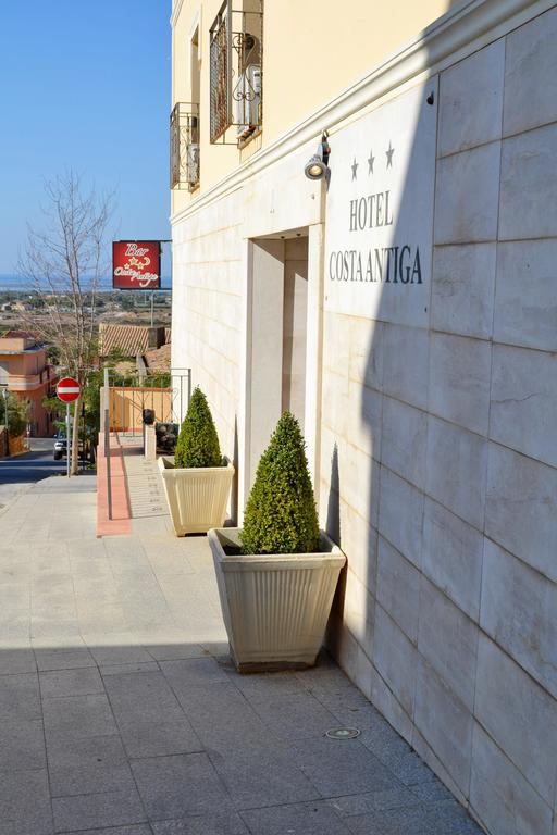 Hotel Costa Antiga SantʼAnna Arresi Екстериор снимка